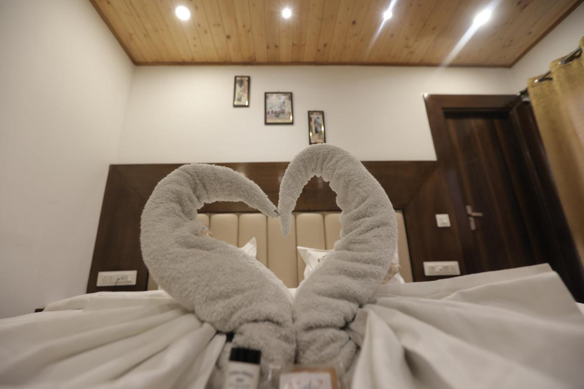 Studioz Paradise Hills Mussoorie Eksteriør bilde