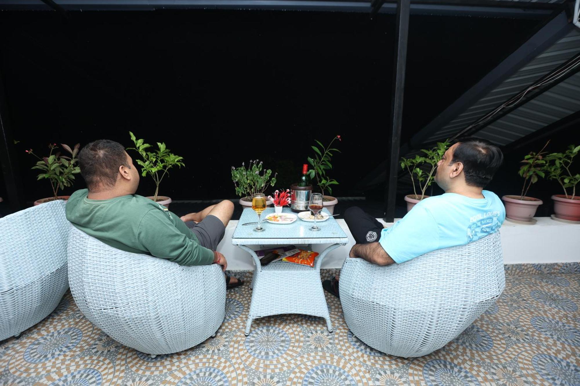 Studioz Paradise Hills Mussoorie Eksteriør bilde